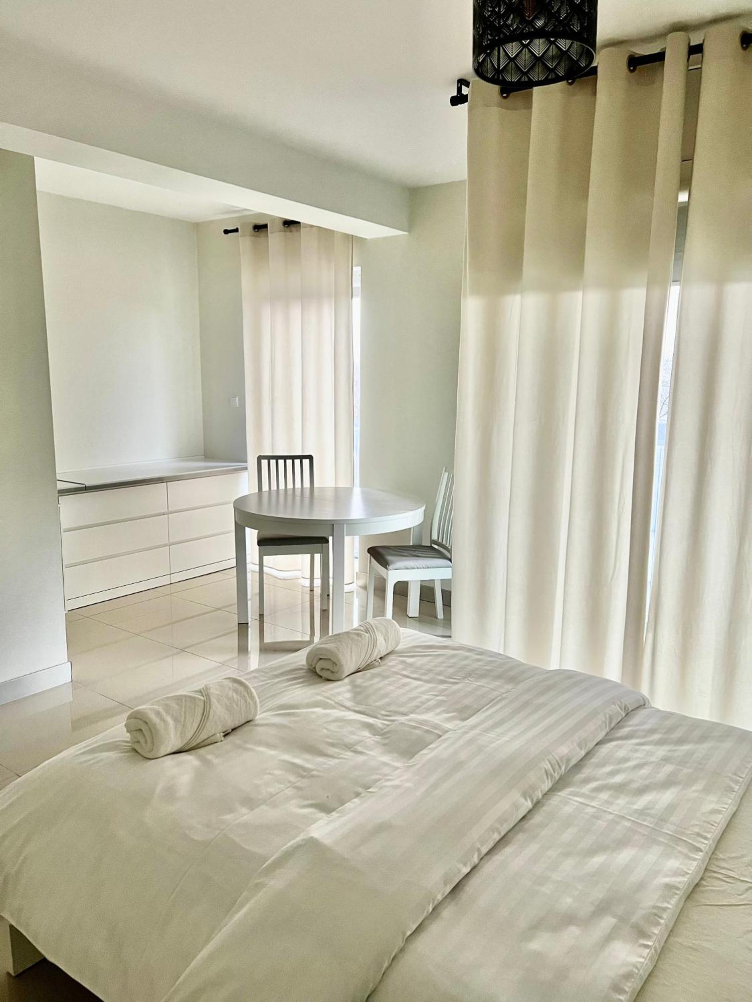 Zielone Apartamenty Katowice خوجوف الغرفة الصورة
